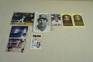 lot 56 image: Large Format Baseball Cards - Reggie Jackson, Boggs, Walker Lenticular