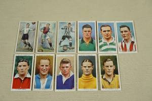 lot 72 image: Willis Cigarettes Soccer Cards
