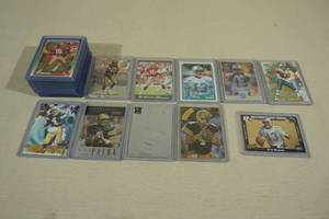 lot 82 image: Football Cards - Favre, Marino, Montana