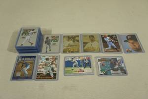 lot 90 image: Baseball Cards - Knoblauch, Kirby, McGwire