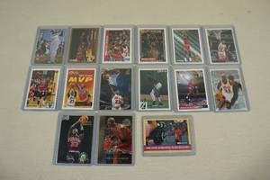 lot 123 image: Michael Jordan Cards - Baseball, Early 90s