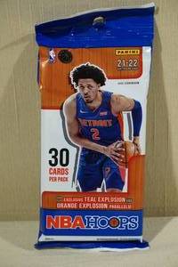 lot 138 image: HANGER Pack of 2021-22 NBA Hoops Basketball Cards