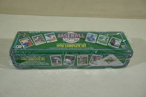 lot 158 image: 1990 Upper Deck Baseball Cards Complete Set