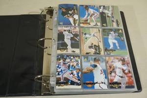 lot 174 image: 1994 Pinnacle Baseball Card Set in Binder