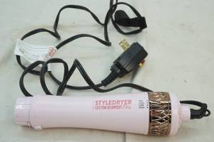 blow dryer