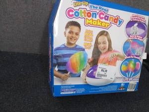 lot 28 image: Cra-Z-Art The Real Cotton Candy Mak...