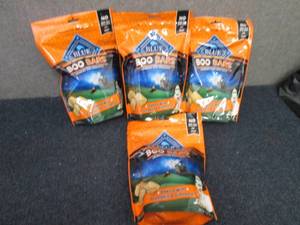 lot 43 image: 4- 11 oz bags Blue Buffalo Boo Bars...