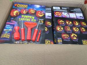 lot 53 image: Box of Pumpkin Masters Pumpkin Carv...