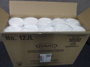 lot 166 image: Case of 1000 Dart Vented Lids Retai...