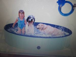 lot 294 image: Sportout Foldable Dog Pool with Sho...