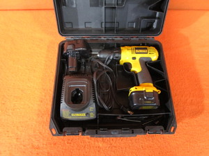 DeWalt 12v Drill, Batteries & Charger