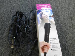 karoke usa dynamic corded microphone...