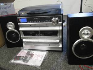 trexonic 4- in 1 home stereo system...