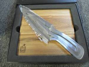 mr.moo 3 pc knife set with wood cut...