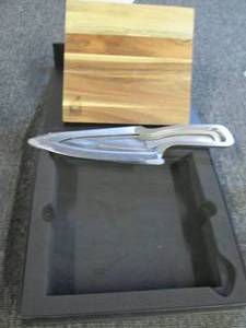 mr.moo 3 pc knife set with wood cut...