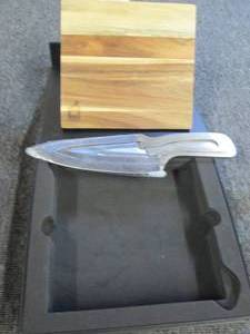 mr.moo 3 pc knife set with wood cut...