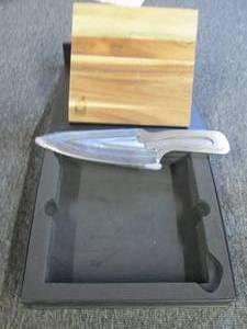 mr.moo 3 pc knife set with wood cut...