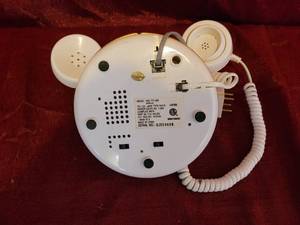 lot 3 image: Decorative Working Phone