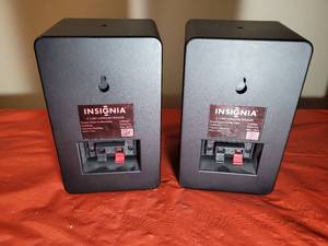 lot 23 image: Pair of Insignia Speakers