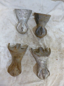 Set of 4 Vintage Bath Tub Claw Feet