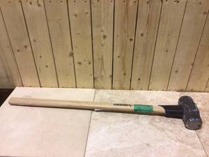 lot 100 image: Husky 10 lb. Sledge Hammer with 36 in. Hickory Handle