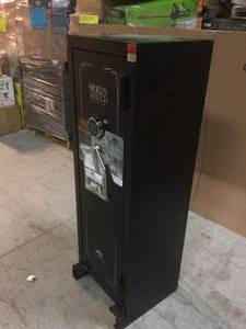 lot 101 image: Sports Afield Gun Safe 18 Gun- Scratcheddent see pictures