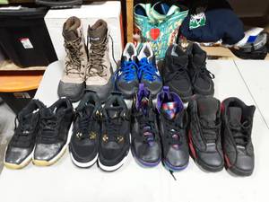 lot 19 image: 7-Pairs Of Shoes
