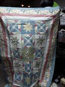 lot 21 image: 5x8 Quilt
