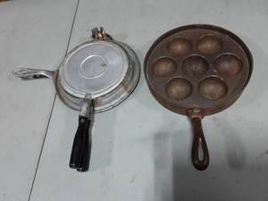 lot 30 image: Krumkake Cast Iron Pan & Egg Poacher Pan