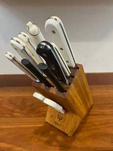 lot 44 image: Wusthof Knife Set In Knife block - Great Condition 