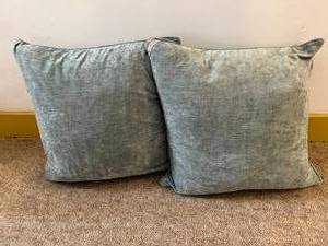 lot 68 image: WOW MSRP $650 For 2 Nieman Marcus Callisto Home &nbspLaurel Channel European Sham&nbspLiving Room 26 Throw Pillows - Excellent Condition