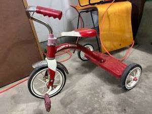 lot 93 image: Three Vintage Tricycles - Good Condition - See Pics