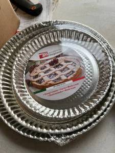 lot 102 image: Unopened Pie Tins from Italian Accedemia Mugnano 
