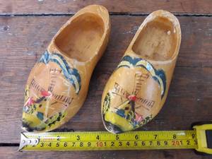lot 90 image: Wooden Shoes, Souvenir of Curacao, Hand painted, Dutch, Windmill design