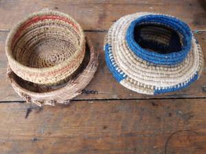 lot 85 image: Very Interesting Lot Vintage Handmade Woven Bowls and Baskets
