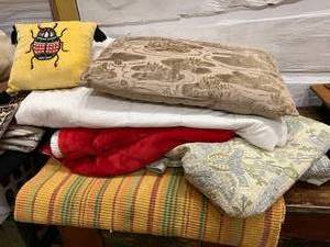 lot 147 image: HUGE LOT LOVELY BEDDING WITH QUILTS ALSO INCLUDES A BIN OF GORGEOUS HIGH QUALITY BUTTERY COLORED VERY LONG CURTAINS WITH DRAGONFLY PATTERN - EXCELLENT CONDITION