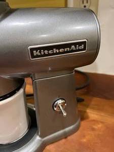 lot 152 image: Professional Quality KitchenAid Coffee Grinder. Works great. 
