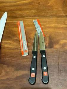 lot 153 image: KitchenAid Ceramic and Wusthof Knives