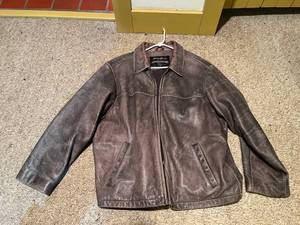 lot 161 image: WOW FABULOUS Vintage EDDIE BAUER FLIGHT BOMBER JACKET Leather Coat. Size Mens XL. 