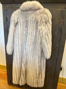 lot 1 image: WOWOW STUNNING & GORGEOUS ROCKLER FULL LENGTH FUR COAT - BEYOND EXCELLENT CONDITION SIZE MEDIUM  UPDATE THIS IS A SILVER FOX FUR