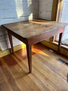 lot 175 image: FABULOUS ANTIQUE SQUARE TABLE