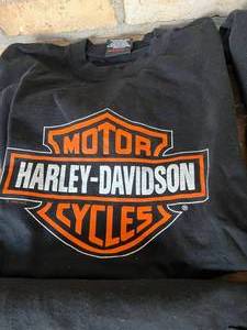 lot 170 image: LOT OF RETRO HARLEY DAVIDSON T-SHIRTS & MORE - GREAT CONDITION