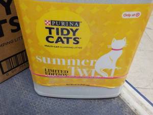 2 - 20 lb. Jugs Purina Tidy Cats Li...