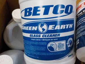 Case of 4 Gallon Jugs Betco Glass C...
