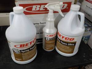 2 Gallon Jugs Betco Spray Foam Ultr...