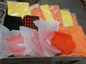 Pillow Cases, Towels, and Silicon C...