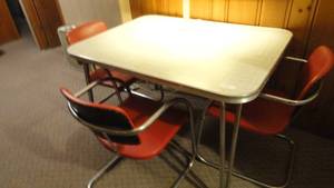 lot 188 image: Vintage Table & Chairs Set