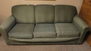 lot 200 image: Couch