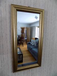 lot 10 image: Mirror