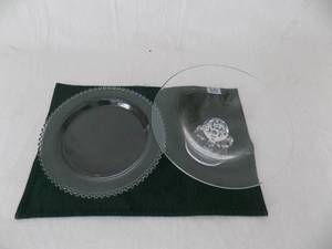lot 41 image: Glassware